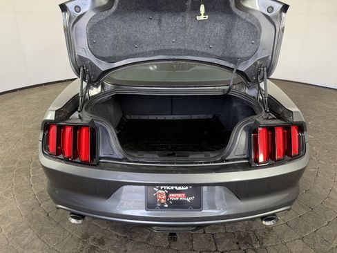 Used 2017 Ford Mustang Coupe RWD image 7