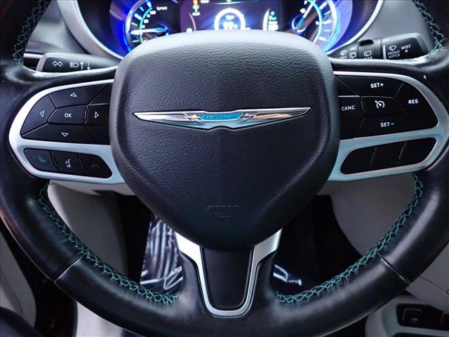 Used 2019 Chrysler Pacifica Touring-L FWD image 18