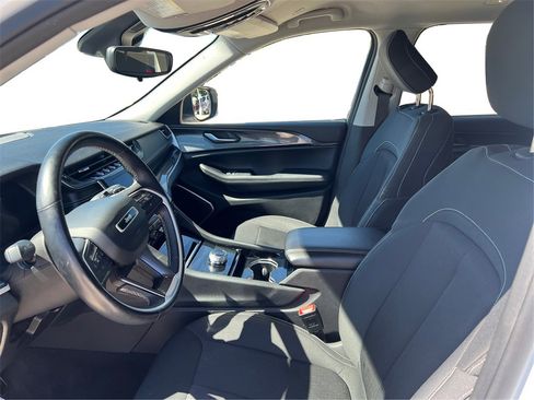 Used 2022 Jeep Grand Cherokee L Laredo w/ Luxury Tech Group I image 10