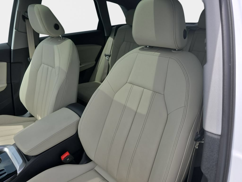 Certified 2025 Audi Q5 Premium w/ Convenience Package AWD/4WD image 19