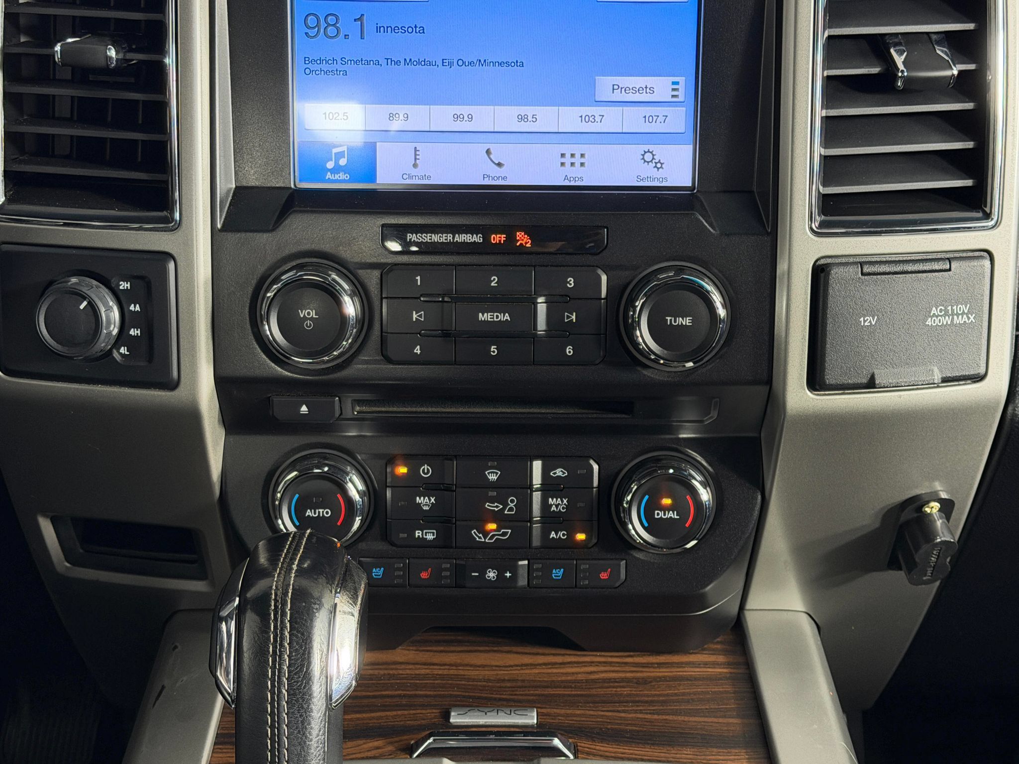 Used 2017 Ford F150 Lariat w/ Equipment Group 501A Mid AWD/4WD image 27