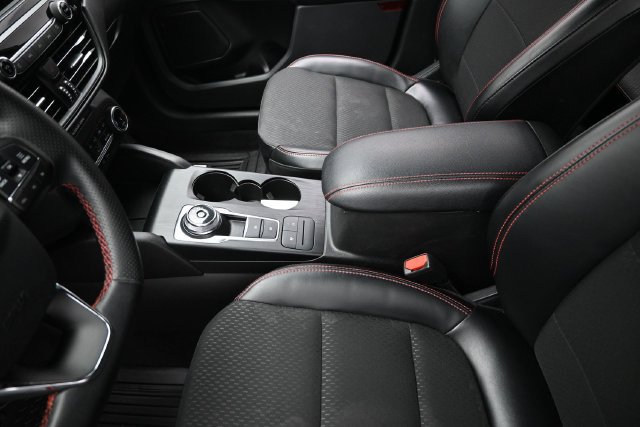 Certified 2025 Ford Escape ST-Line FWD image 27