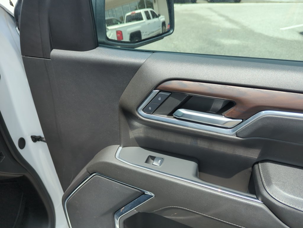 Used 2024 GMC Sierra 1500 SLT AWD/4WD image 31