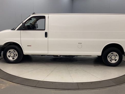 Used 2021 Chevrolet Express 2500 Extended w/ Driver Convenience Package RWD image 2