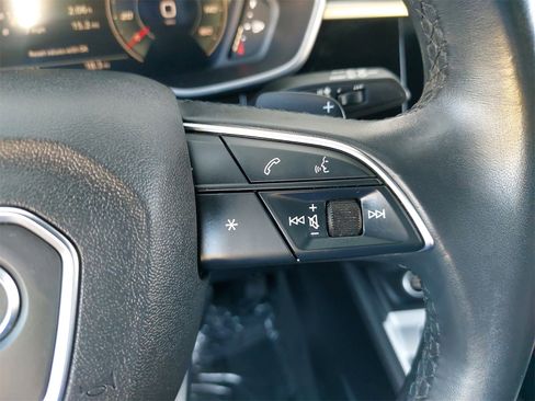 Used 2022 Audi Q3 2.0T Premium Plus w/ Premium Plus Package image 19