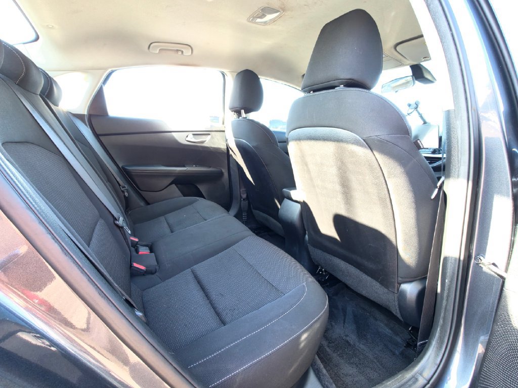 Used 2021 Kia Forte LXS FWD image 17