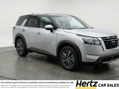 Used 2025 Nissan Pathfinder SV