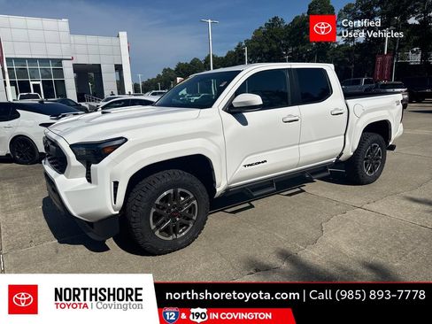 Certified 2025 Toyota Tacoma TRD Sport AWD/4WD image 1