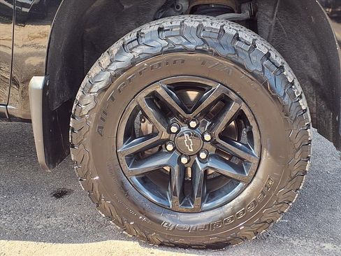 Used 2019 Chevrolet Silverado 1500 Custom Trail Boss image 9