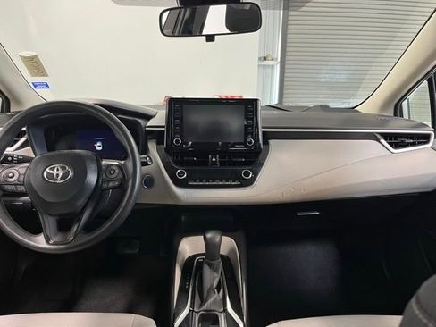 Used 2022 Toyota Corolla LE FWD image 20