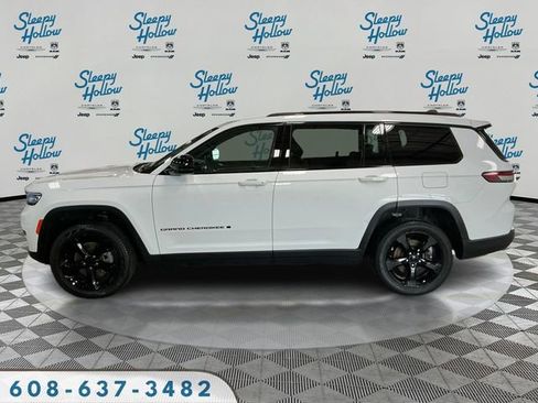 Used 2024 Jeep Grand Cherokee L Limited w/ Black Appearance Package AWD/4WD image 8