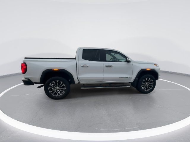 Used 2024 GMC Canyon Denali AWD/4WD image 8
