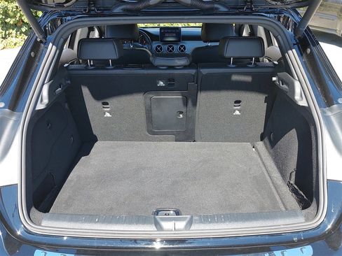 Used 2019 Mercedes-Benz GLA 250 4MATIC image 12