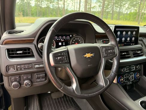 Used 2021 Chevrolet Tahoe Premier w/ Premium Package AWD/4WD image 18