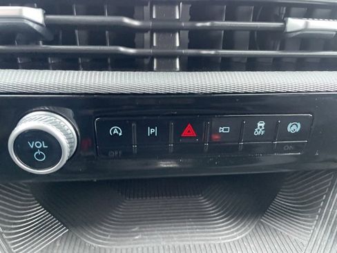 Used 2025 Ford Explorer ST-Line w/ ST-Line Street Pack image 29