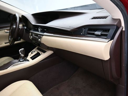 Used 2017 Lexus ES 350 w/ Luxury Package FWD image 37