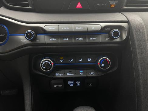 Used 2019 Hyundai Veloster 2.0 FWD image 24