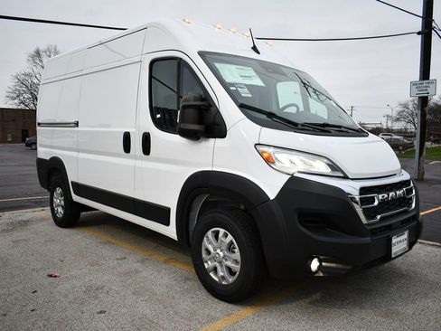 New 2026 RAM ProMaster 1500 w/ Quick Order Package 22G SLT image 1