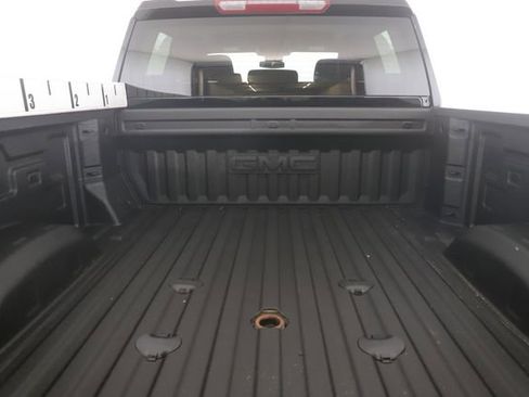 Used 2025 GMC Sierra 2500 SLE image 28