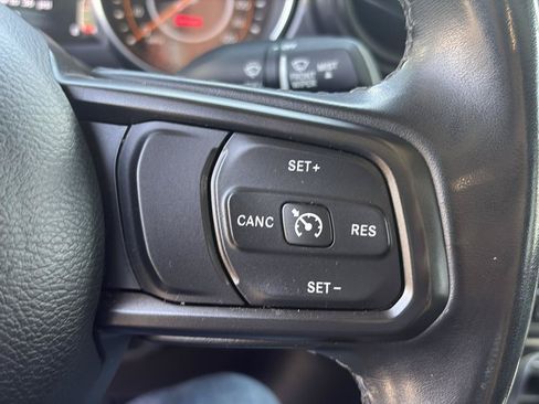 Used 2022 Jeep Gladiator Sport AWD/4WD image 16