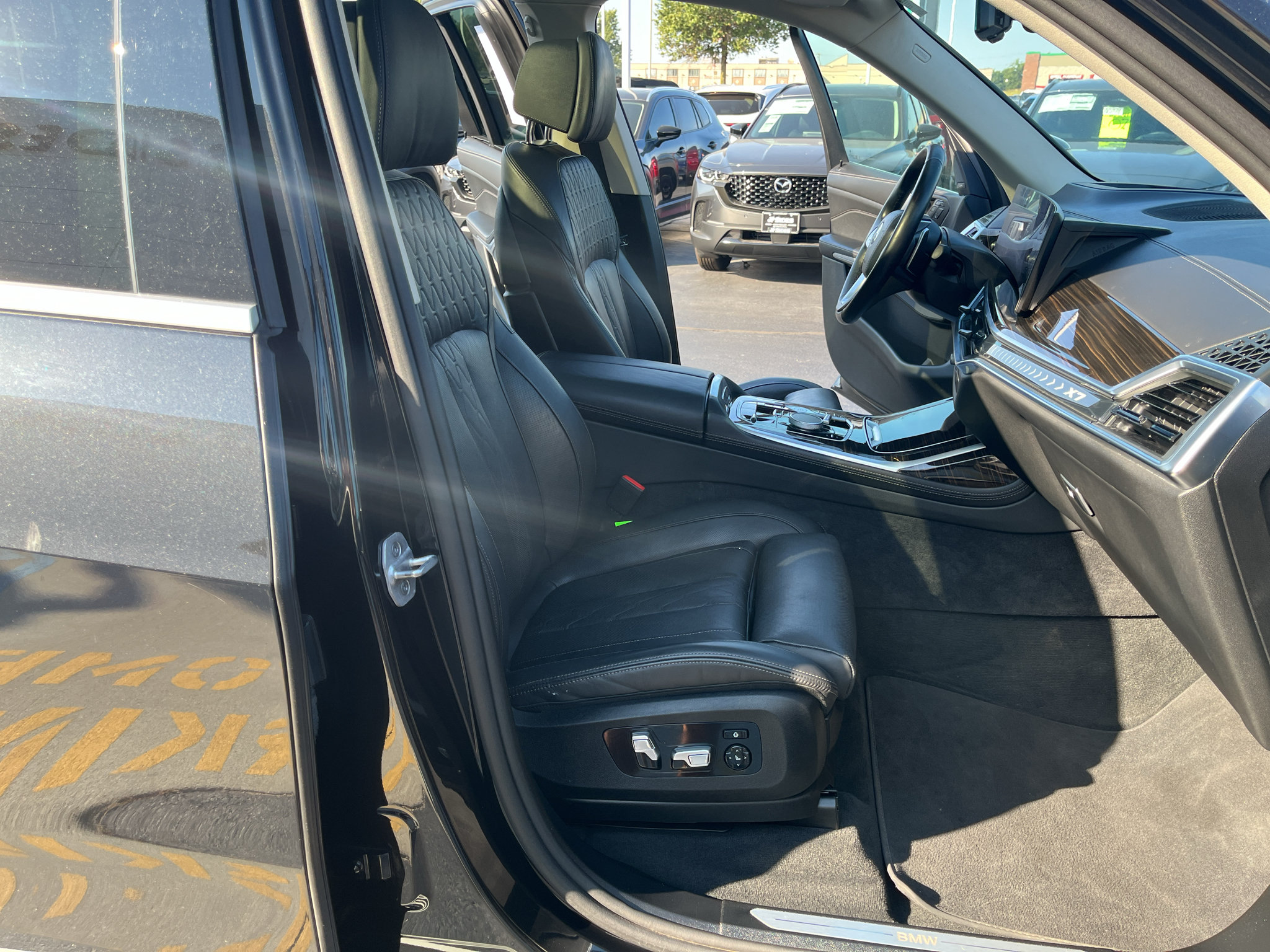 Used 2025 BMW X7 xDrive40i AWD/4WD image 61