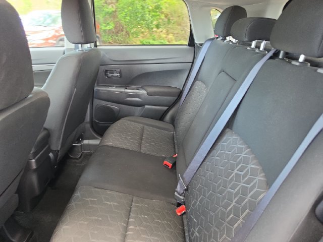 Used 2025 Mitsubishi Outlander Sport ES AWD/4WD image 12