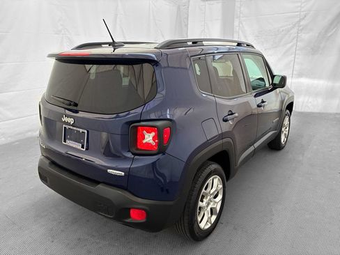 Used 2017 Jeep Renegade Latitude w/ Cold Weather Group AWD/4WD image 6