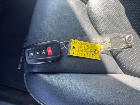 Used 2019 Toyota Camry XSE image 34