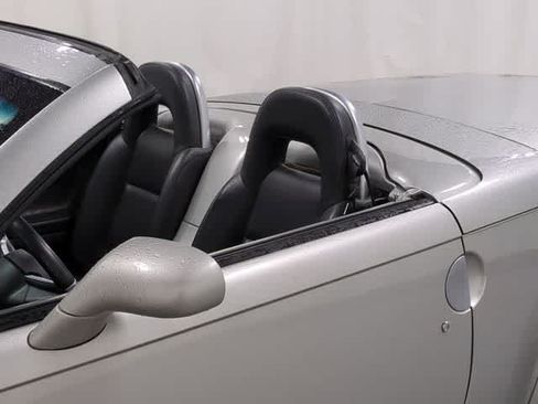 Used 2005 Chevrolet SSR w/ Preferred Equipment Group RWD image 11