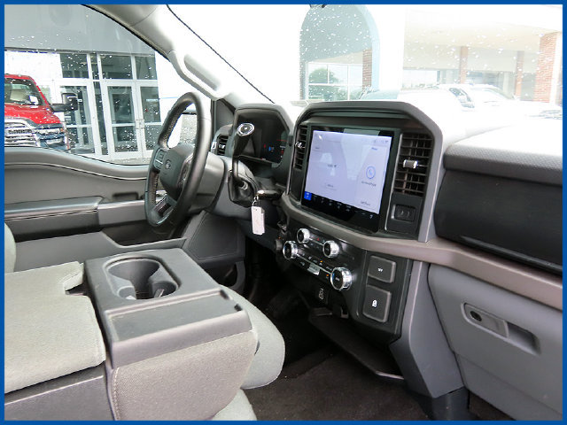 Used 2025 Ford F150 XLT w/ Equipment Group 301A Standard AWD/4WD image 9