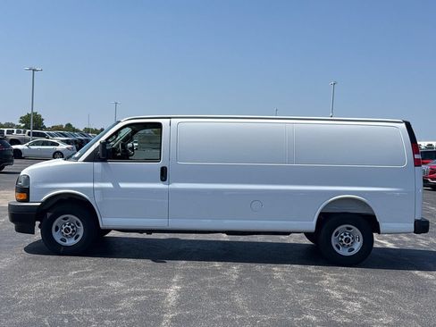 New 2026 GMC Savana 2500 Extended w/ Driver Convenience Package RWD image 5