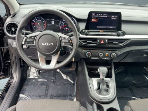 Used 2023 Kia Forte LXS image 27