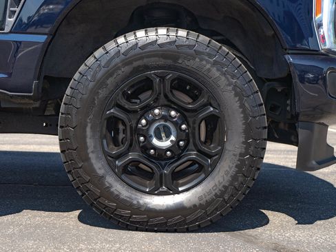 Used 2023 Ford F250 XLT w/ XLT Premium Package AWD/4WD image 9