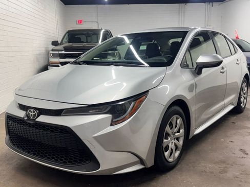 Used 2021 Toyota Corolla LE image 13