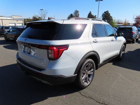 New 2026 Ford Explorer Active image 4