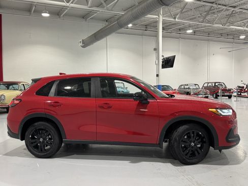 New 2026 Honda HR-V Sport image 3