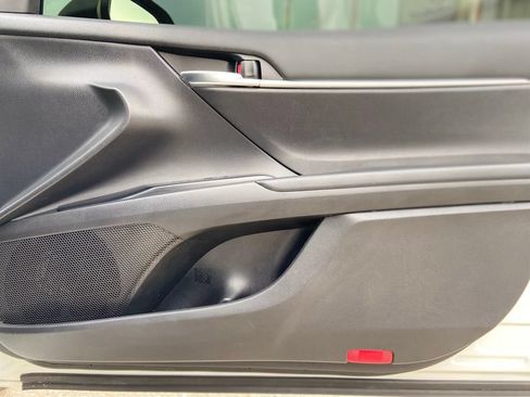 Used 2020 Toyota Camry SE AWD/4WD image 16