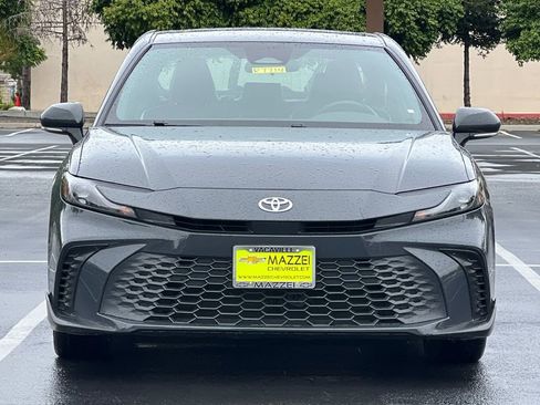 Used 2025 Toyota Camry SE FWD image 7
