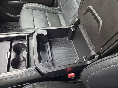 Used 2021 GMC Yukon XL Denali w/ Denali Premium Package image 36