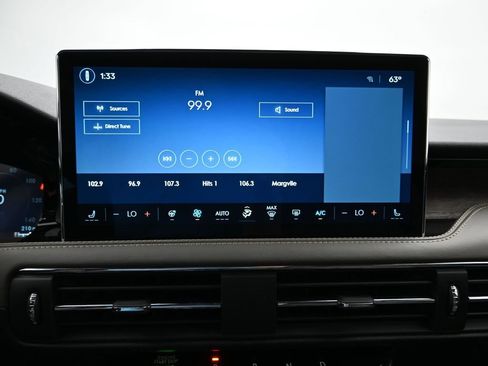 New 2025 Lincoln Corsair Reserve w/ Jet Appearance Package image 18