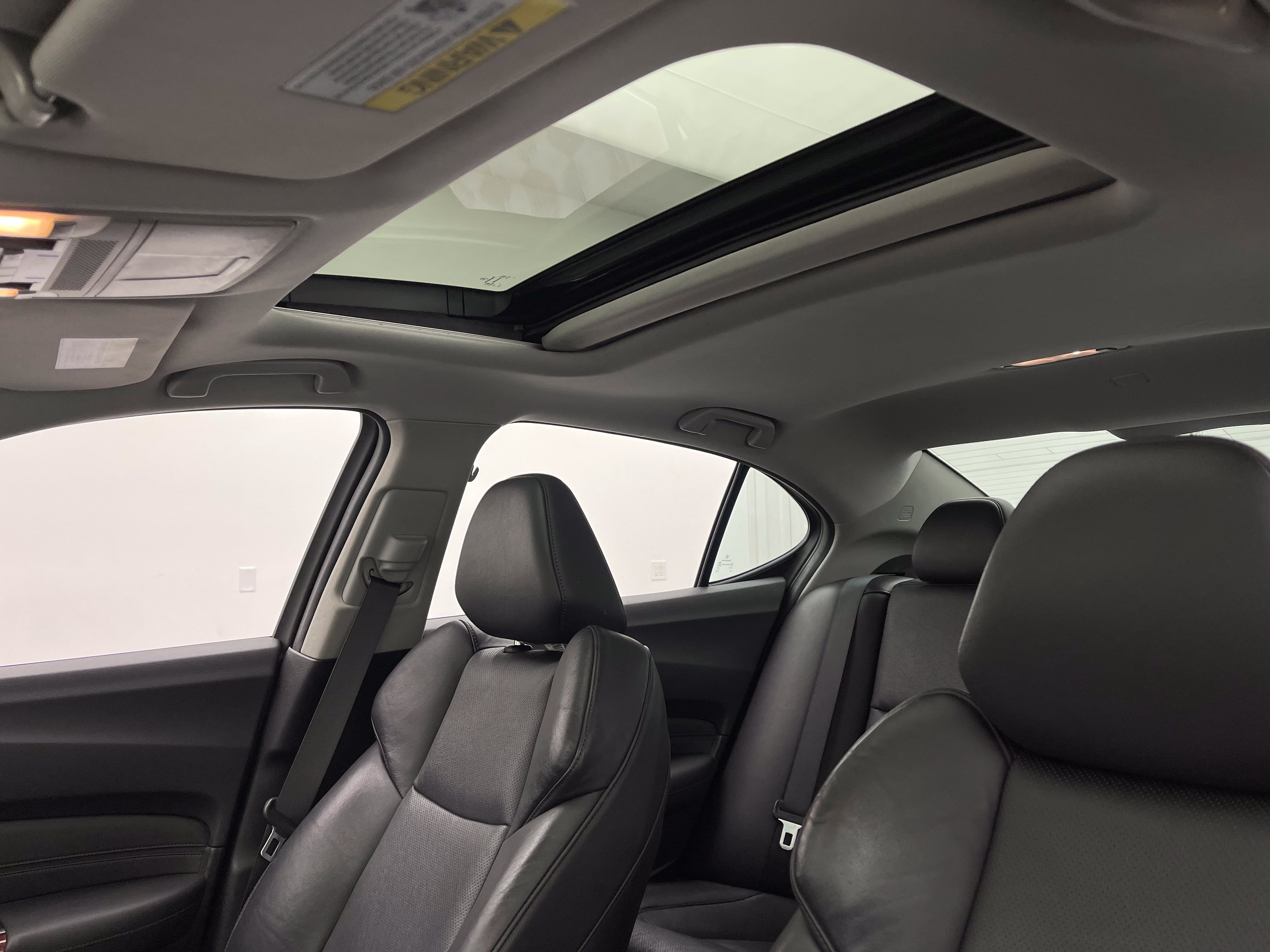 Used 2016 Acura TLX w/ Technology Package FWD image 6