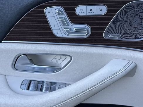 Used 2023 Mercedes-Benz GLS 450 4MATIC image 20