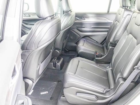 New 2025 Jeep Grand Cherokee L Limited w/ Black Appearance Package image 26