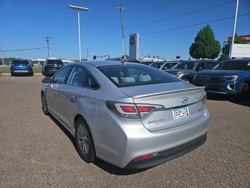 Used 2016 Hyundai Sonata SE FWD image 6