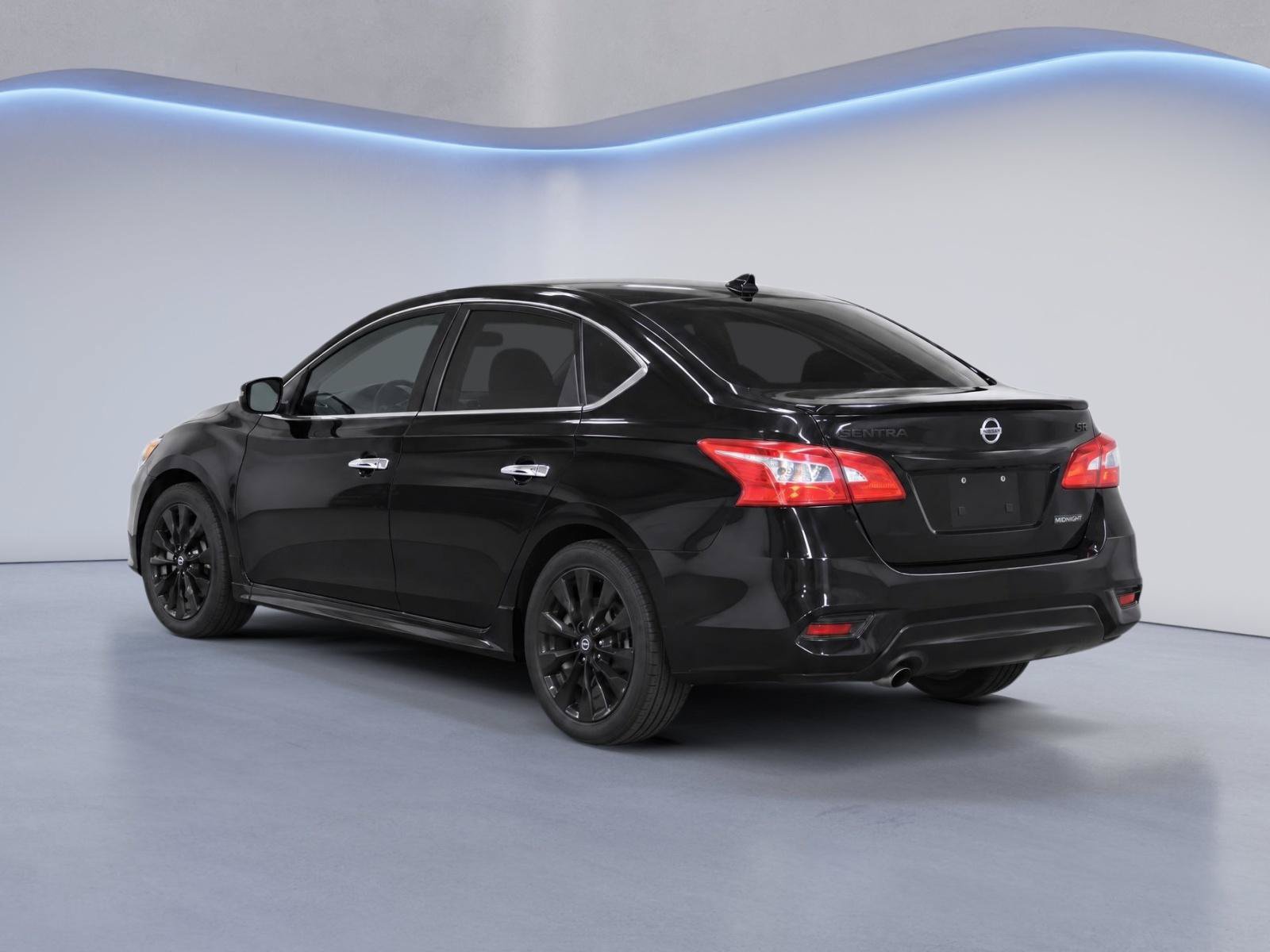 Used 2018 Nissan Sentra SR w/ SR Midnight Edition Package FWD image 4