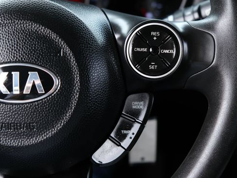 Used 2019 Kia Soul FWD image 24