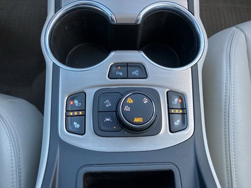 Used 2019 GMC Terrain Denali w/ Advanced Safety Package image 21