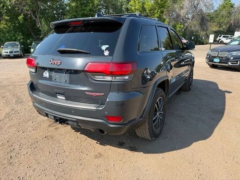 Used 2017 Jeep Grand Cherokee Trailhawk w/ Trailhawk Luxury Group AWD/4WD image 5