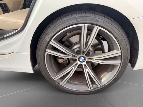 Used 2020 BMW 330i Sedan RWD image 11
