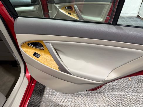 Used 2007 Toyota Camry XLE image 15